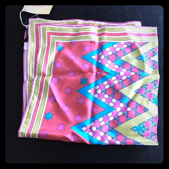 Pucci NWT colorful scarf - Picture 2 of 9